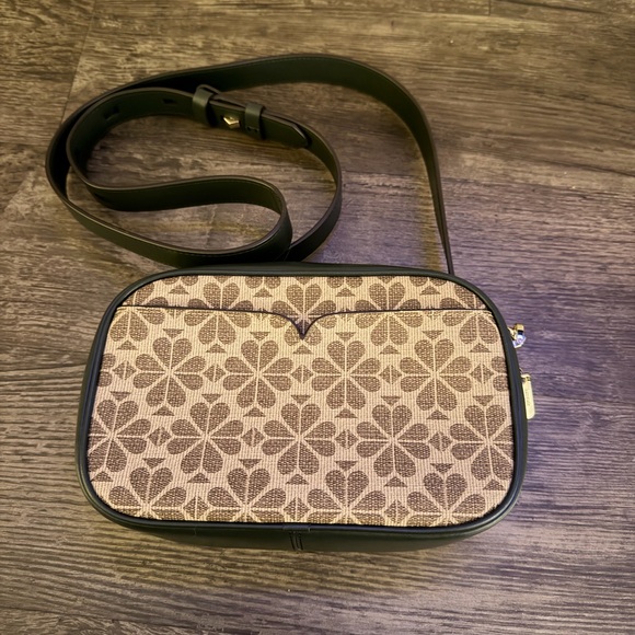 Kate Spade spade flower coated canvas infinite medium camera bag - Picture 2 of 7